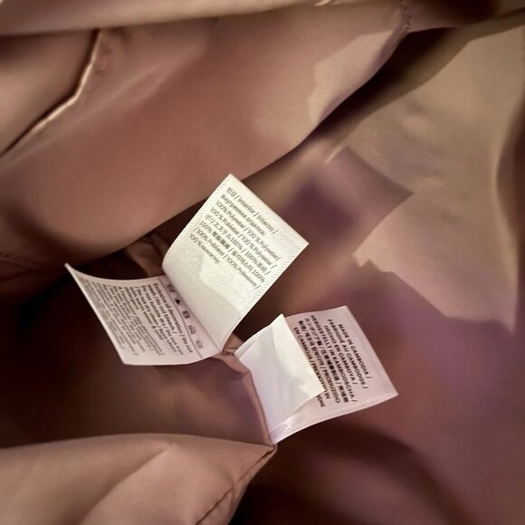 Herschel Supply Co. Mica Tote Ash Rose NWT 15"H x 18"W x 6"D, 11" Handle drop - Picture 7 of 8